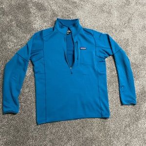 Patagonia Men’s R1. Size M